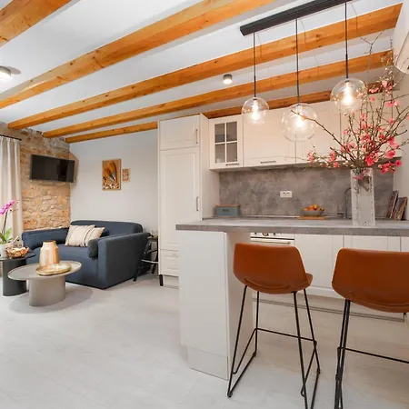 Piazzetta Premium In Old Town Daire