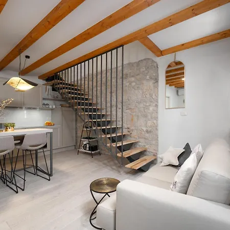 Daire Piazzetta Premium In Old Town Poreč