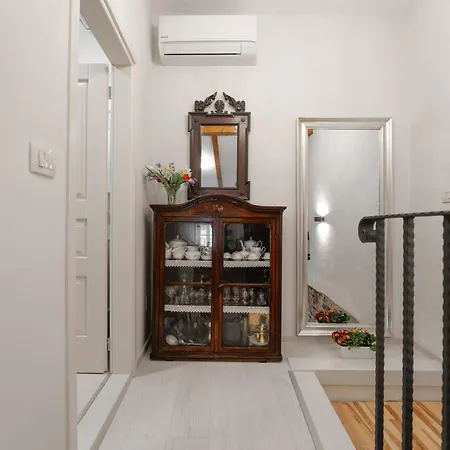 Daire Piazzetta Premium In Old Town