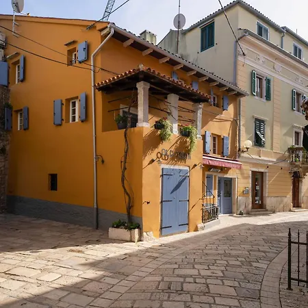 Piazzetta Premium In Old Town Apartment