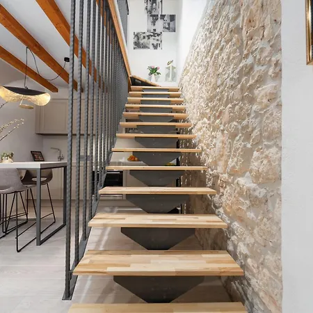 Piazzetta Premium In Old Town Apartment