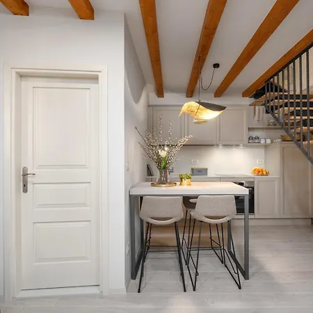 Piazzetta Premium In Old Town Пореч