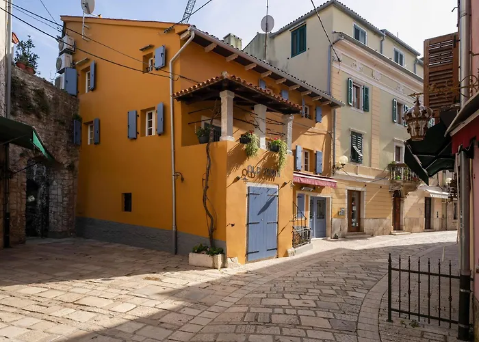 Piazzetta Premium In Old Town شقة