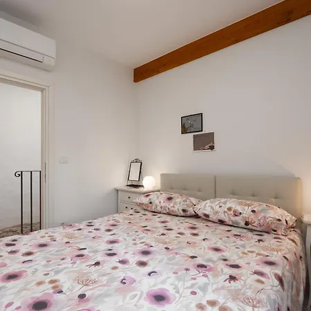 Piazzetta Premium In Old Town